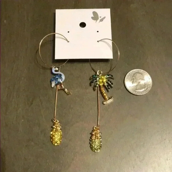 Party earrings - Picture 1 of 1